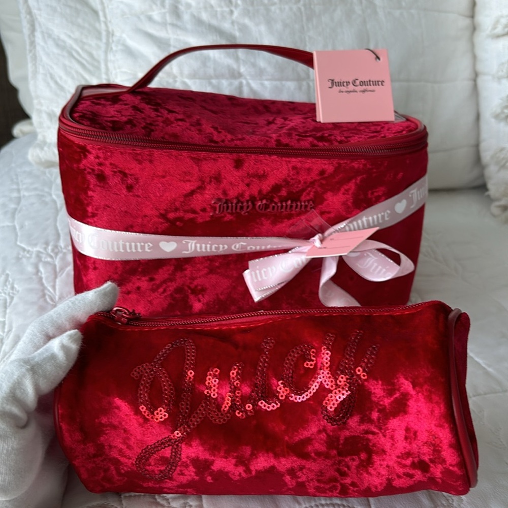 🔥❤️Juicy Couture red velour travel bag  set NWT